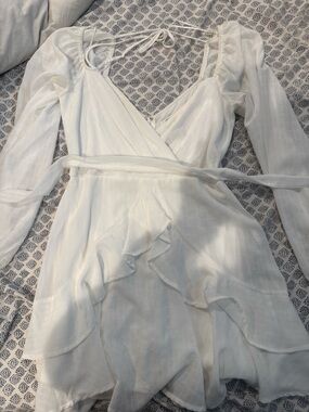 Lightweight White dress with Tie Waist